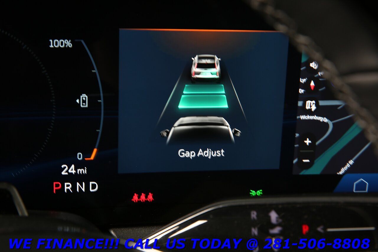 2025 Cadillac OPTIQ 2025 Sport AWD NAV PANO SUPER-CRUISE AKG 360 7K Mi - Photo 18 - Houston, TX 77031