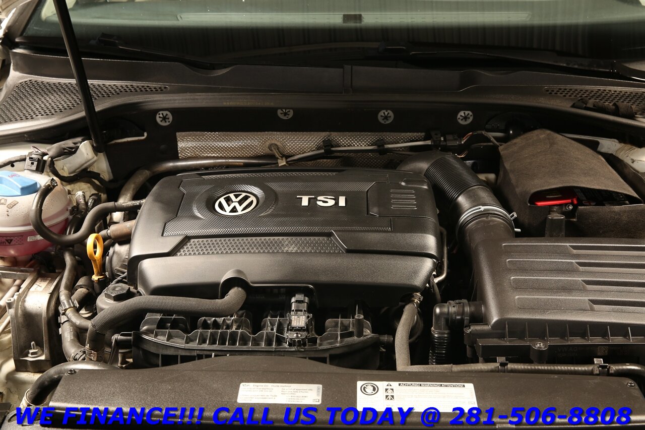 2017 Volkswagen Golf 2017 TSI Wolfsburg 5-SPEED SUN HEATSEAT 88K MLS   - Photo 26 - Houston, TX 77031