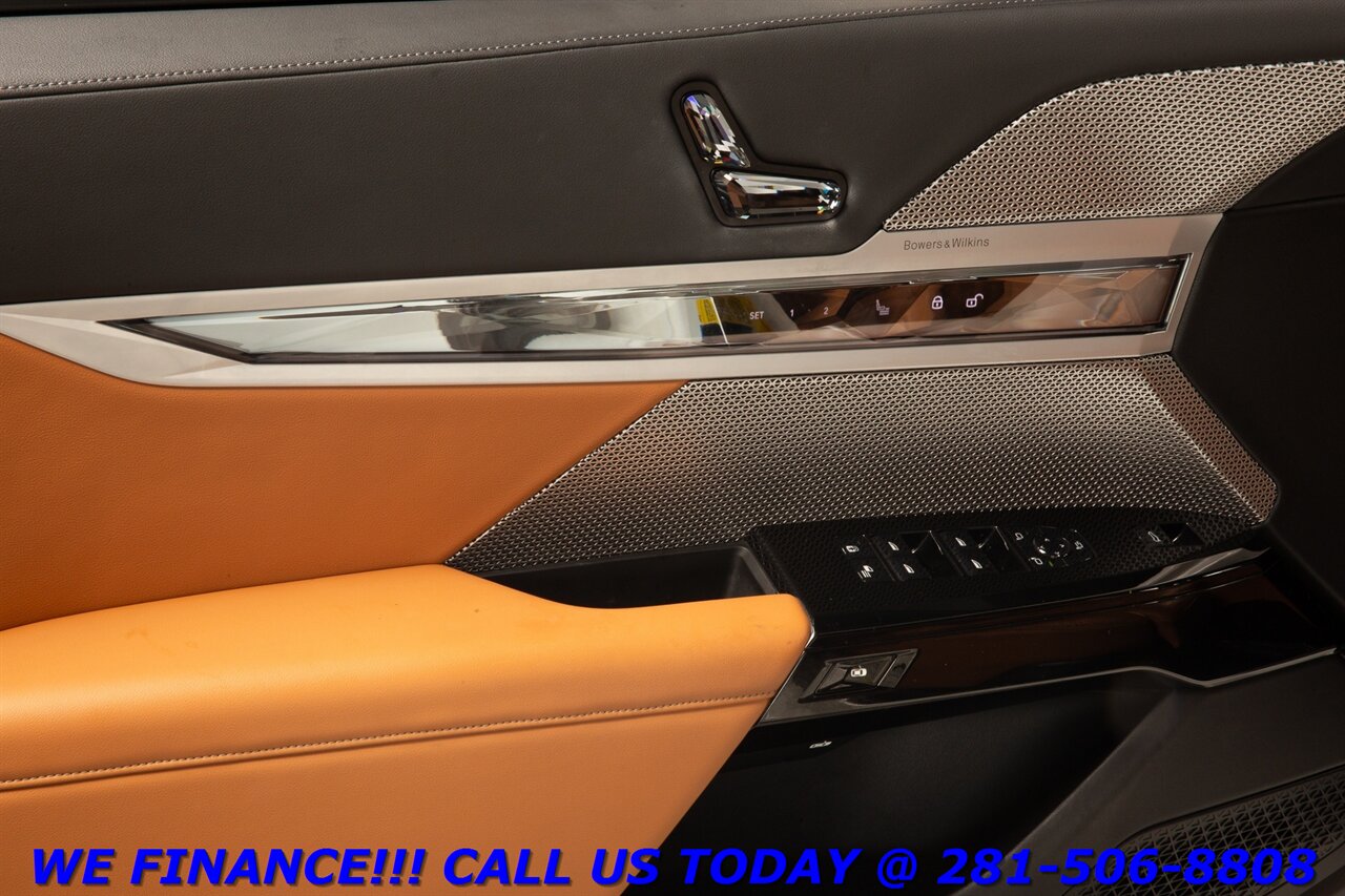 2023 BMW 2023 740i M-Sport HUD WILKINS SKY LOUNGE PANO BLIS   - Photo 9 - Houston, TX 77031