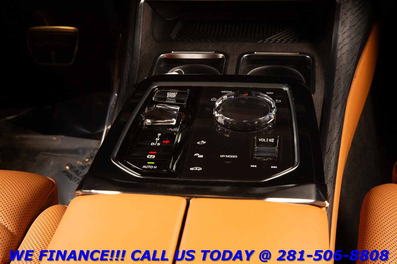 2023 BMW 2023 740i M-Sport HUD WILKINS SKY LOUNGE PANO BLIS   - Photo 15 - Houston, TX 77031