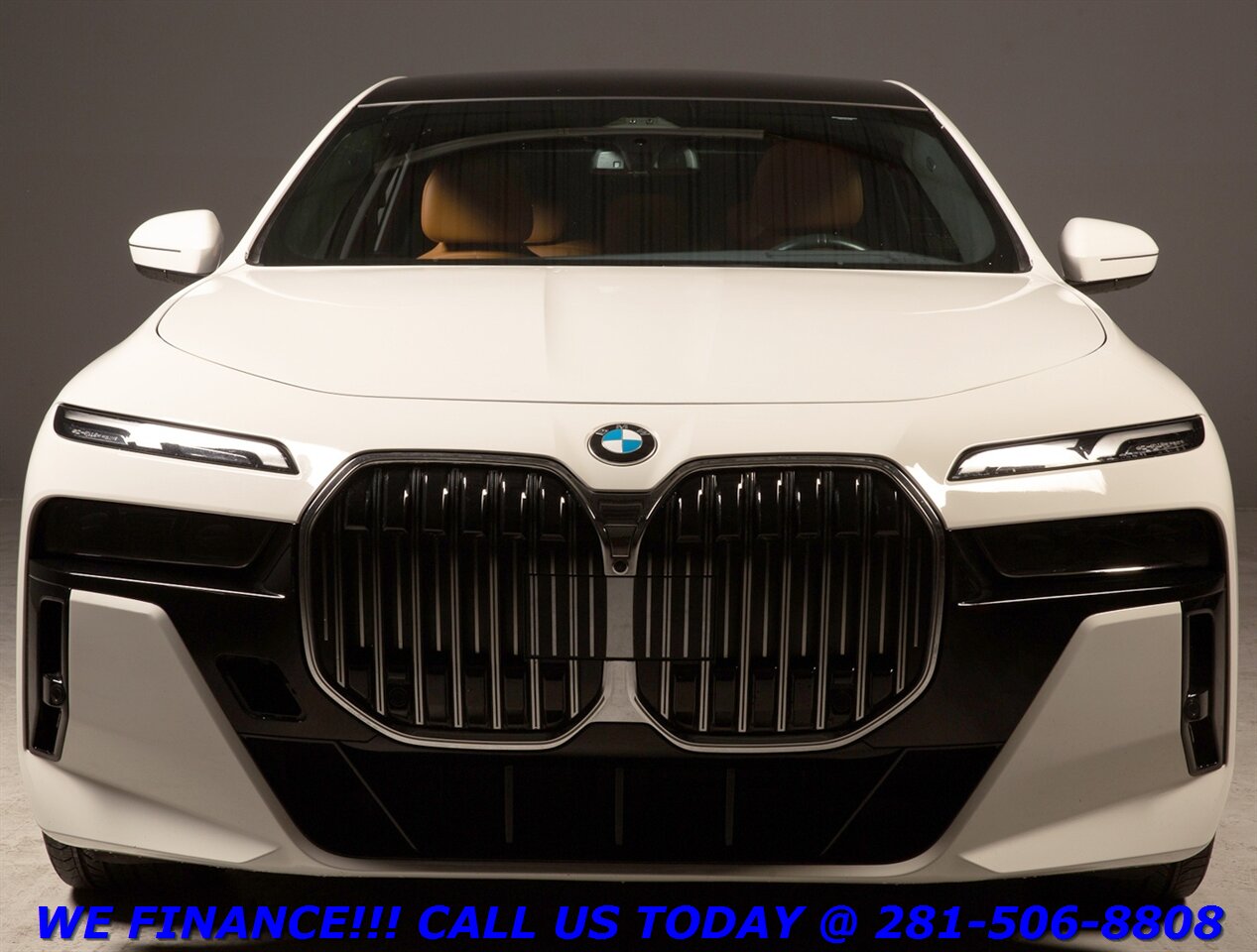 2023 BMW 2023 740i M-Sport HUD WILKINS SKY LOUNGE PANO BLIS   - Photo 8 - Houston, TX 77031