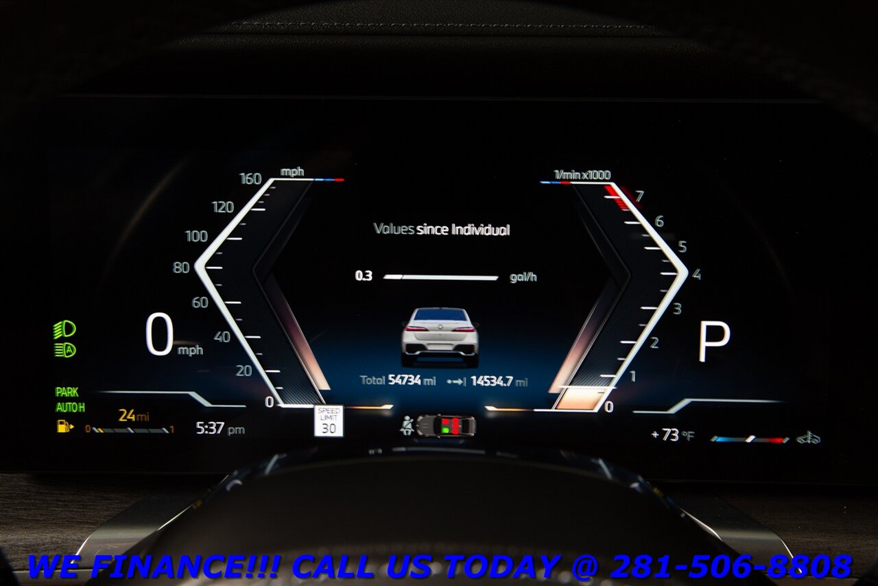 2023 BMW 2023 740i M-Sport HUD WILKINS SKY LOUNGE PANO BLIS   - Photo 18 - Houston, TX 77031