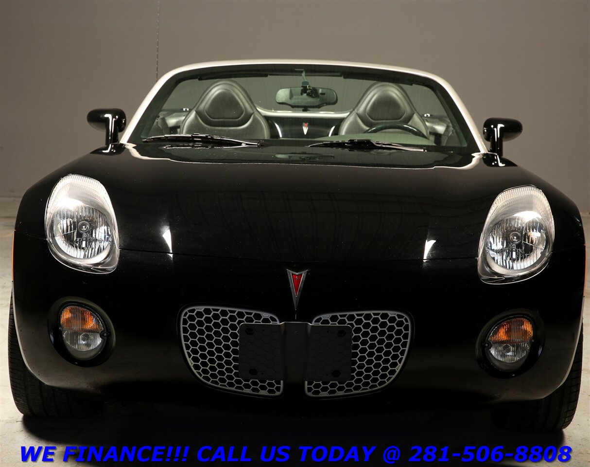 2007 Pontiac Solstice 2007 AUTO CRUISE SOFT-TOP PWR WINDOW 20K MLS   - Photo 9 - Houston, TX 77031