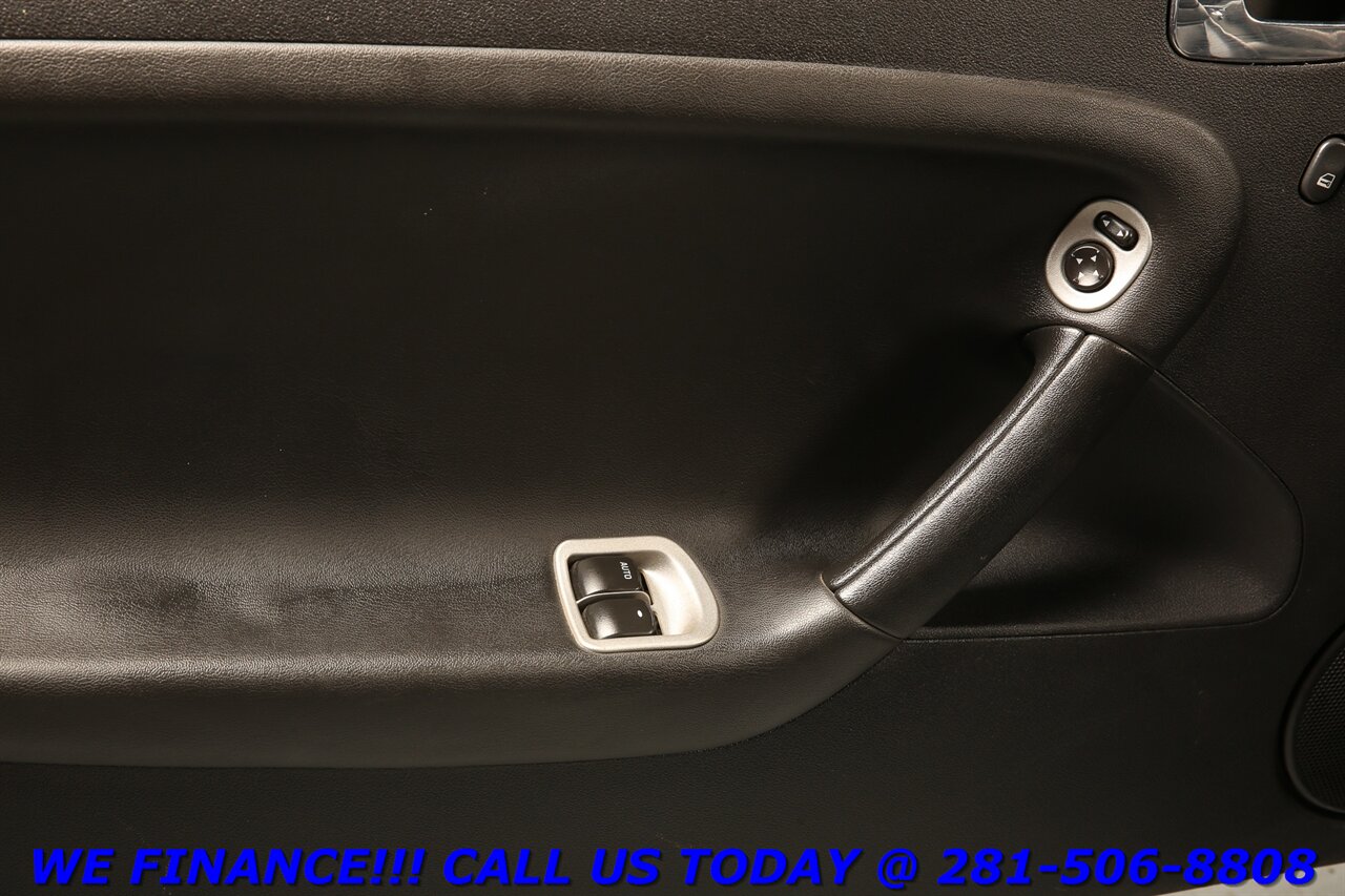 2007 Pontiac Solstice 2007 AUTO CRUISE SOFT-TOP PWR WINDOW 20K MLS   - Photo 10 - Houston, TX 77031