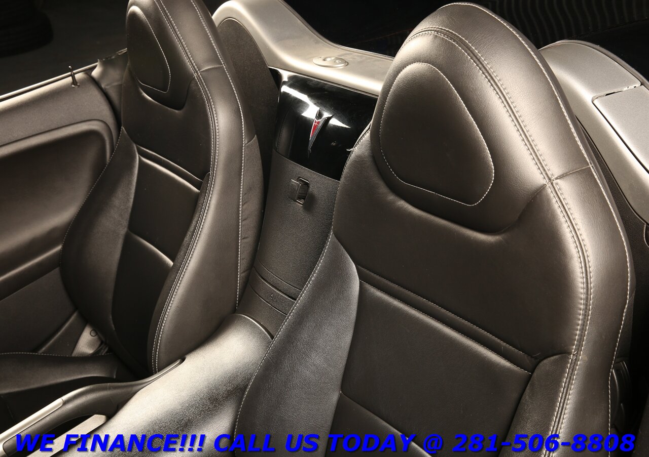 2007 Pontiac Solstice 2007 AUTO CRUISE SOFT-TOP PWR WINDOW 20K MLS   - Photo 12 - Houston, TX 77031