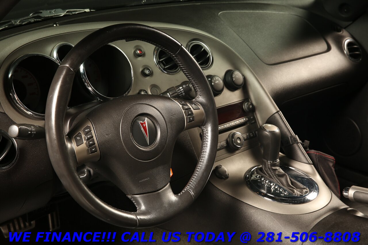 2007 Pontiac Solstice 2007 AUTO CRUISE SOFT-TOP PWR WINDOW 20K MLS   - Photo 11 - Houston, TX 77031