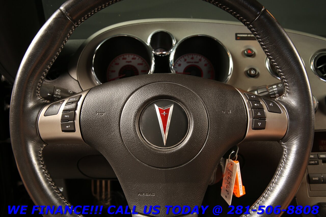 2007 Pontiac Solstice 2007 AUTO CRUISE SOFT-TOP PWR WINDOW 20K MLS   - Photo 14 - Houston, TX 77031