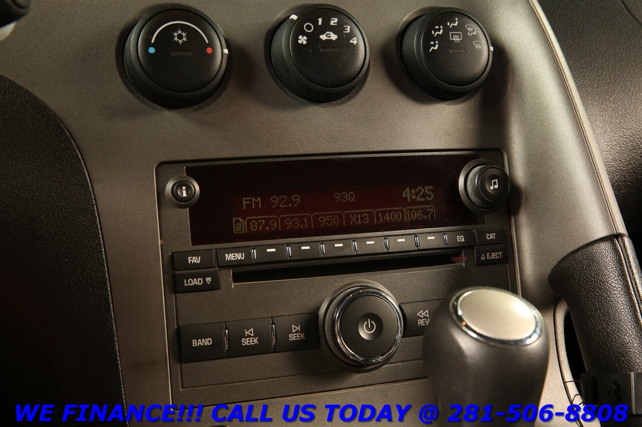 2007 Pontiac Solstice 2007 AUTO CRUISE SOFT-TOP PWR WINDOW 20K MLS   - Photo 16 - Houston, TX 77031