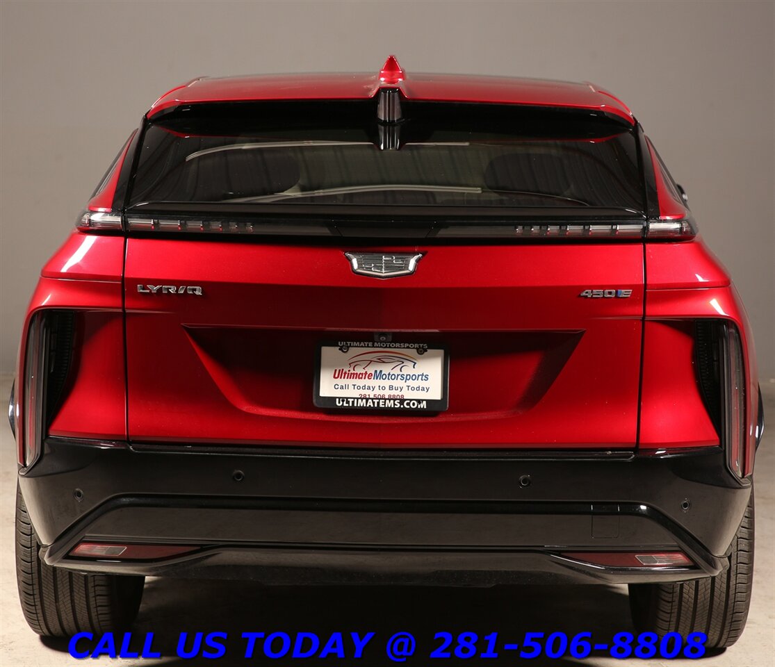 2024 Cadillac LYRIQ 2024 Sport NAV CARPLAY PANO SELFADAPTCRUISE 11K Mi - Photo 5 - Houston, TX 77031