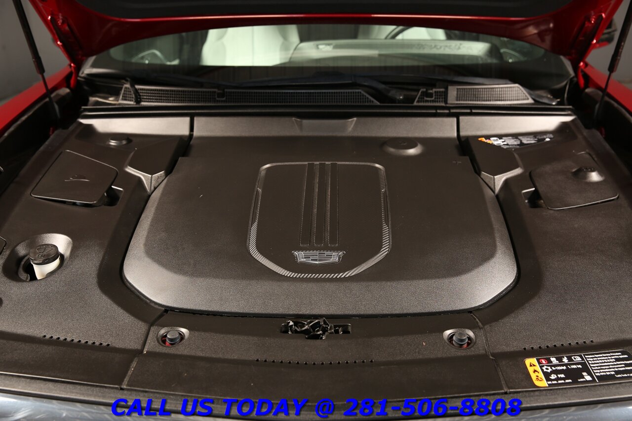 2024 Cadillac LYRIQ 2024 Sport NAV CARPLAY PANO SELFADAPTCRUISE 11K Mi - Photo 32 - Houston, TX 77031