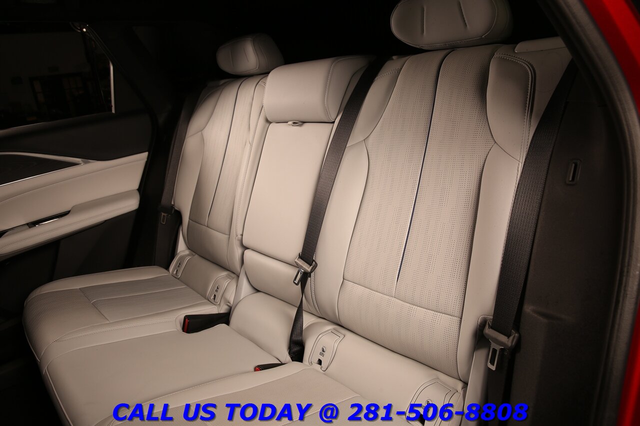 2024 Cadillac LYRIQ 2024 Sport NAV CARPLAY PANO SELFADAPTCRUISE 11K Mi - Photo 22 - Houston, TX 77031