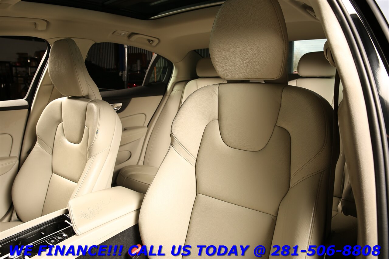 2023 Volvo S60 2023 B5 Plus Dark Theme NAV SUN BLIND 24K MLS   - Photo 12 - Houston, TX 77031