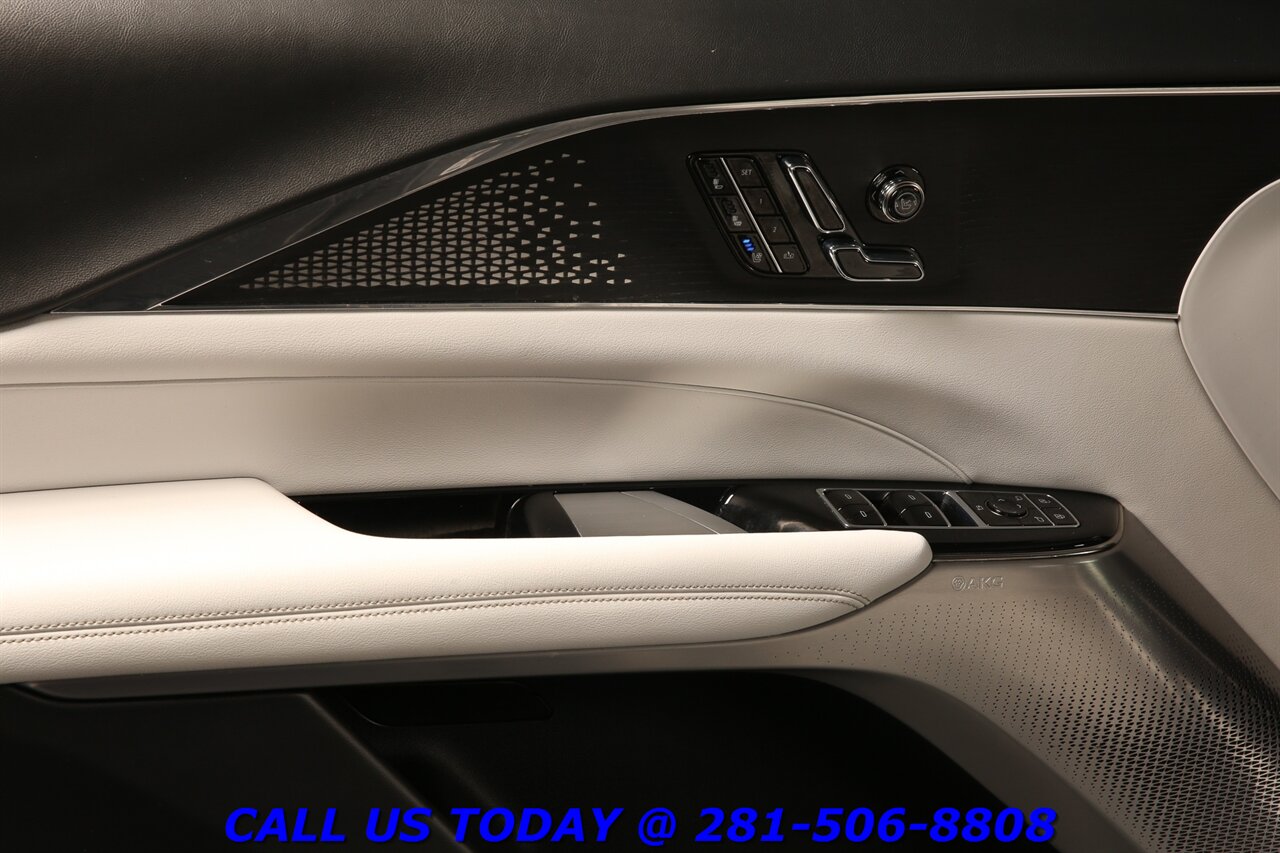 2023 Cadillac LYRIQ 2023 Debut Edition CARPLAY PANO SUPERCRUISE 37K ML - Photo 28 - Houston, TX 77031