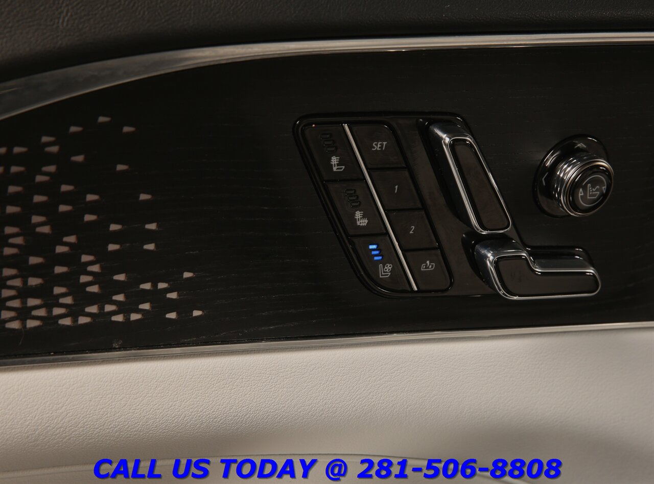 2023 Cadillac LYRIQ 2023 Debut Edition CARPLAY PANO SUPERCRUISE 37K ML - Photo 9 - Houston, TX 77031