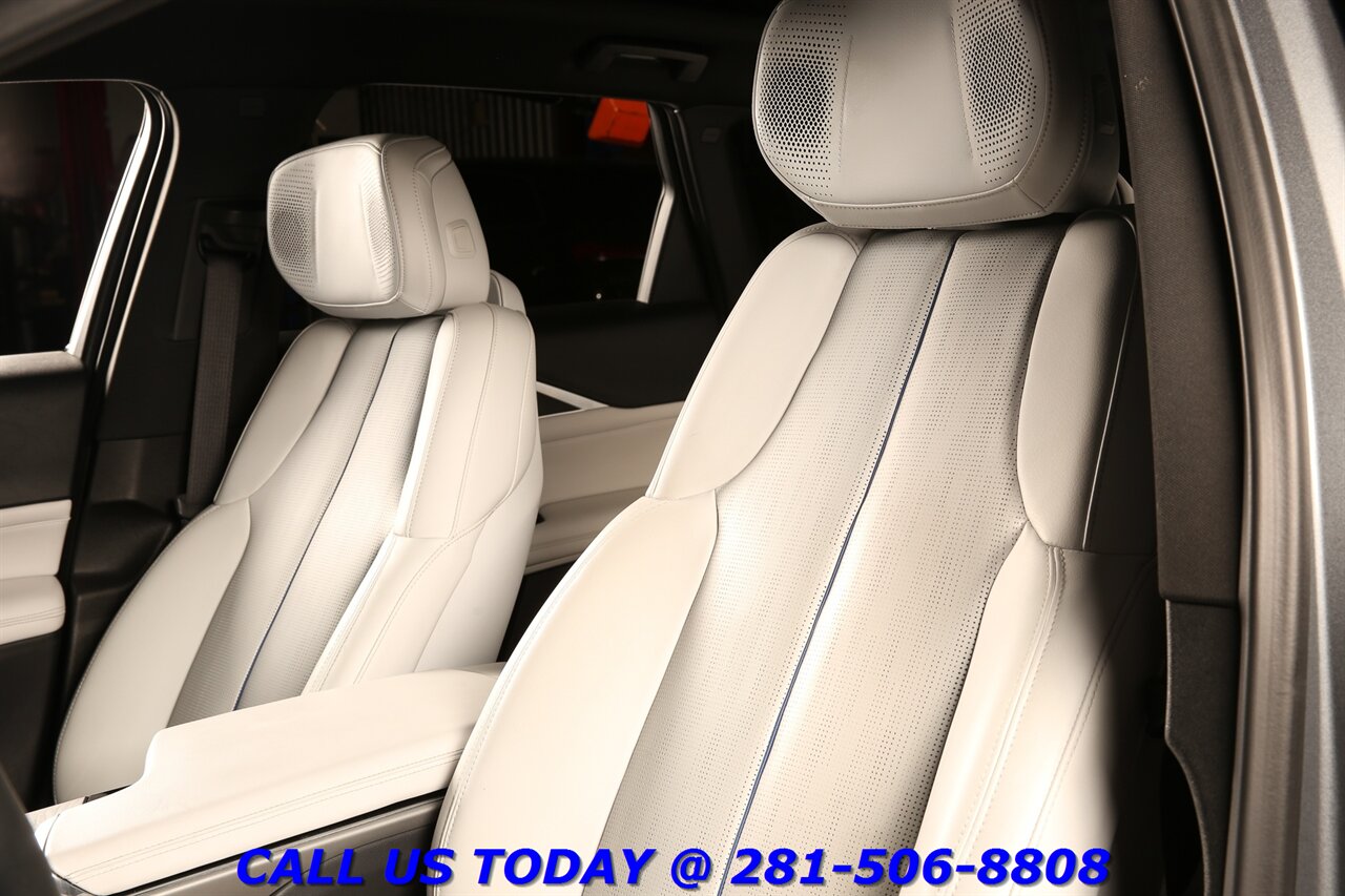 2023 Cadillac LYRIQ 2023 Debut Edition CARPLAY PANO SUPERCRUISE 37K ML - Photo 12 - Houston, TX 77031