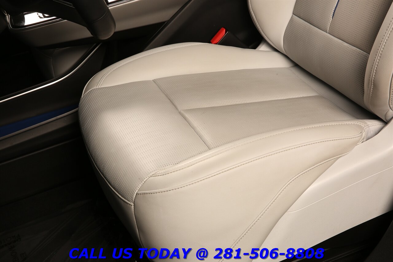 2023 Cadillac LYRIQ 2023 Debut Edition CARPLAY PANO SUPERCRUISE 37K ML - Photo 13 - Houston, TX 77031