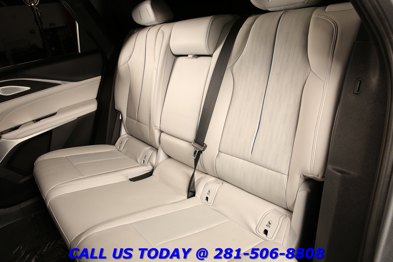 2023 Cadillac LYRIQ 2023 Debut Edition CARPLAY PANO SUPERCRUISE 37K ML - Photo 22 - Houston, TX 77031