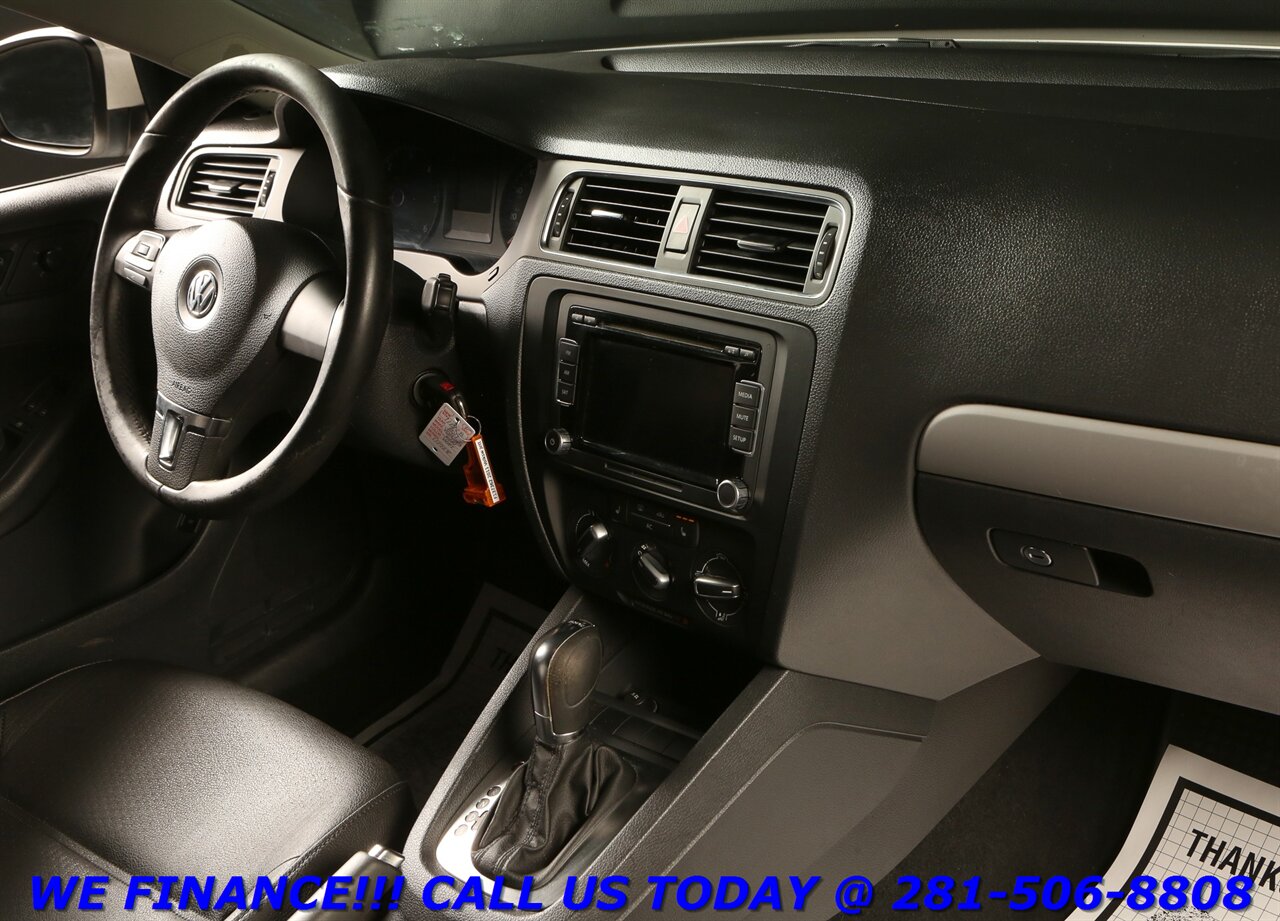2011 Volkswagen Jetta 2011 TDI DIESEL SUNROOF LEATHER HEATSEAT 66K MLS - Photo 18 - Houston, TX 77031
