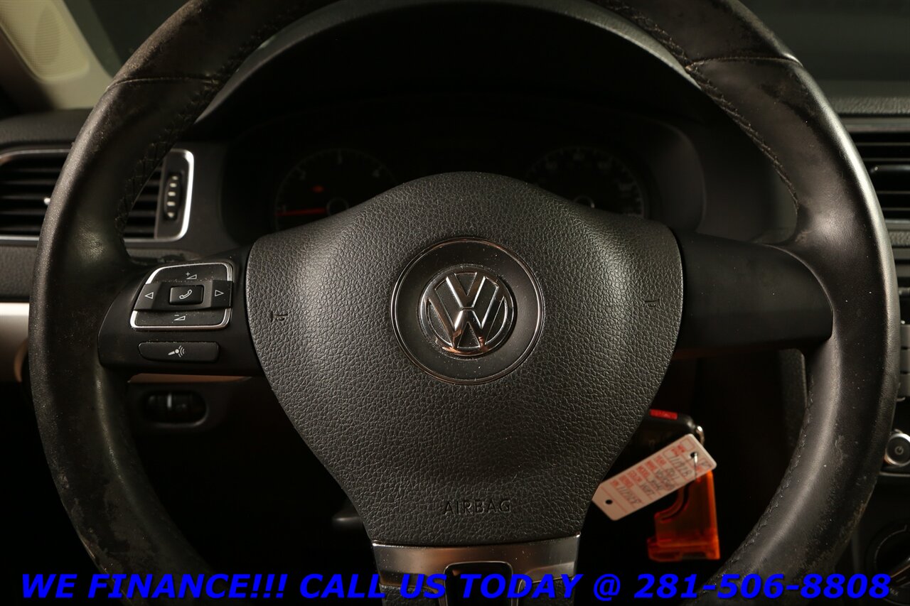 2011 Volkswagen Jetta 2011 TDI DIESEL SUNROOF LEATHER HEATSEAT 66K MLS - Photo 14 - Houston, TX 77031