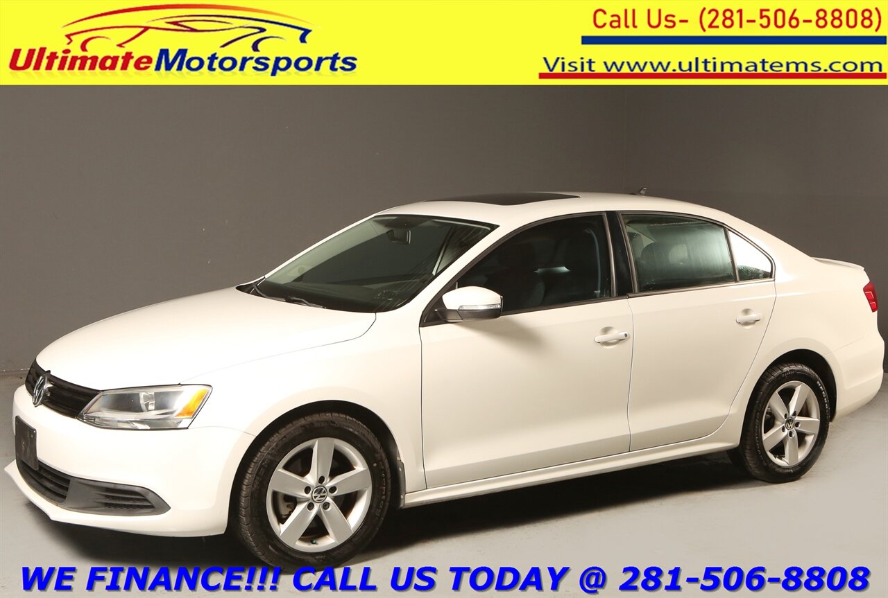 2011 Volkswagen Jetta 2011 TDI DIESEL SUNROOF LEATHER HEATSEAT 66K MLS - Photo 1 - Houston, TX 77031