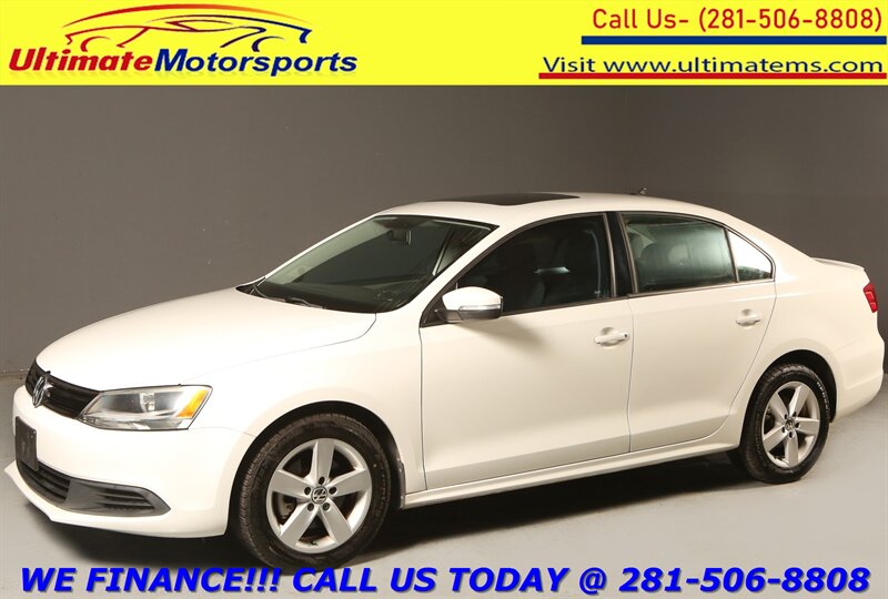 2011 Volkswagen Jetta 2011 TDI DIESEL SUNROOF LEATHER HEATSEAT 66K MLS  