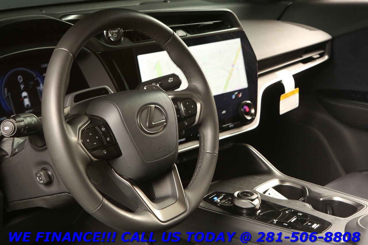2023 Lexus RZ 450e 2023 Luxury AWD CARPLAY PANO HUD BLIND 13K MLS!!!   - Photo 10 - Houston, TX 77031