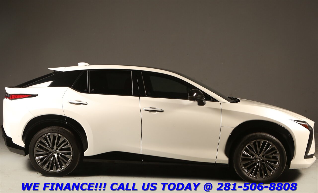 2023 Lexus RZ 450e 2023 Luxury AWD CARPLAY PANO HUD BLIND 13K MLS!!!   - Photo 33 - Houston, TX 77031
