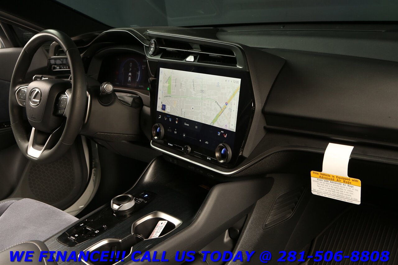 2023 Lexus RZ 450e 2023 Luxury AWD CARPLAY PANO HUD BLIND 13K MLS!!!   - Photo 20 - Houston, TX 77031