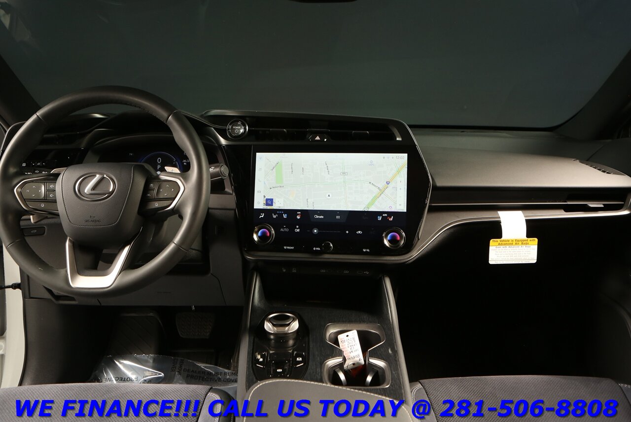 2023 Lexus RZ 450e 2023 Luxury AWD CARPLAY PANO HUD BLIND 13K MLS!!!   - Photo 3 - Houston, TX 77031