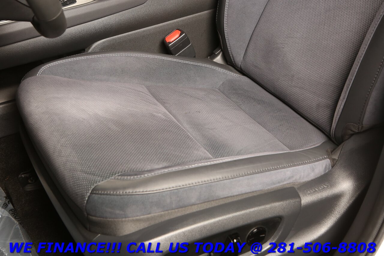 2023 Lexus RZ 450e 2023 Luxury AWD CARPLAY PANO HUD BLIND 13K MLS!!!   - Photo 13 - Houston, TX 77031