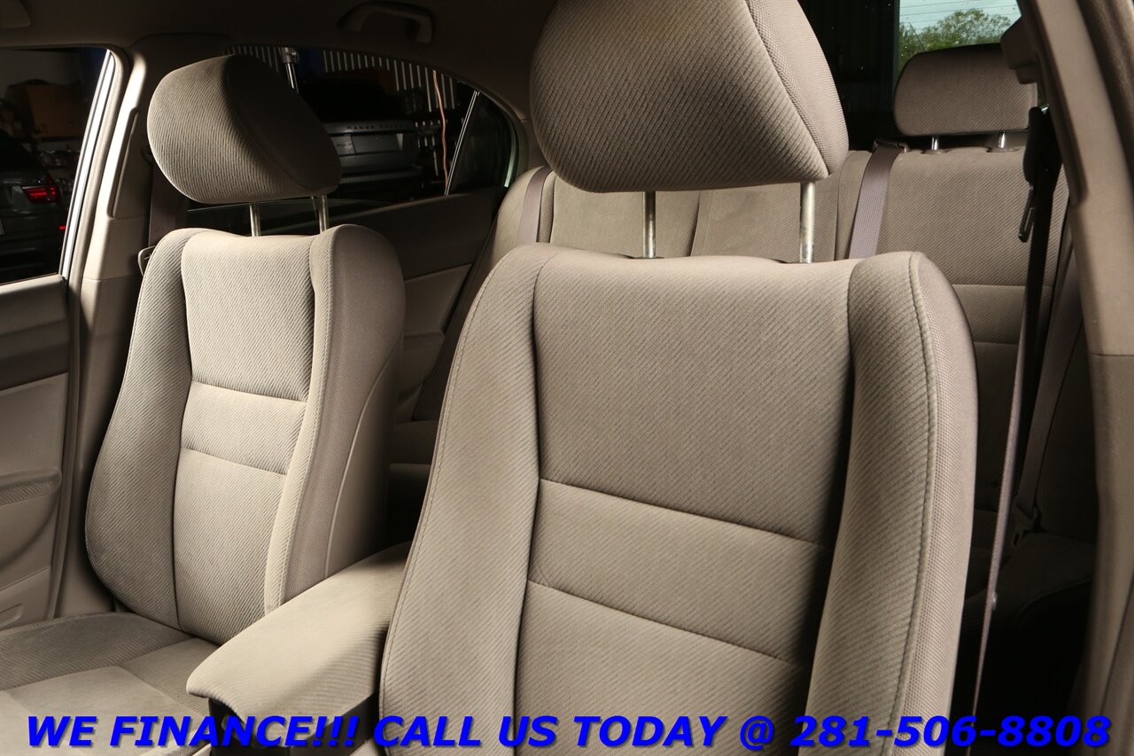 2009 Honda HONDA CIVIC 5-SPEED CRUISE 81K LOW MILES JUST REDUCED $2000.00   - Photo 13 - Houston, TX 77031