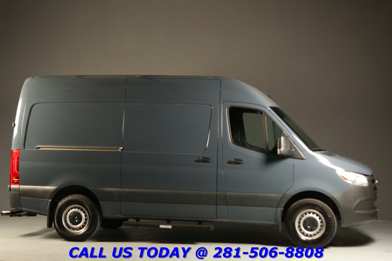 2019 Mercedes-Benz Sprinter 2019 2500 DIESEL CARGO VAN HIGH ROOF COMMERCIAL - Photo 7 - Houston, TX 77031