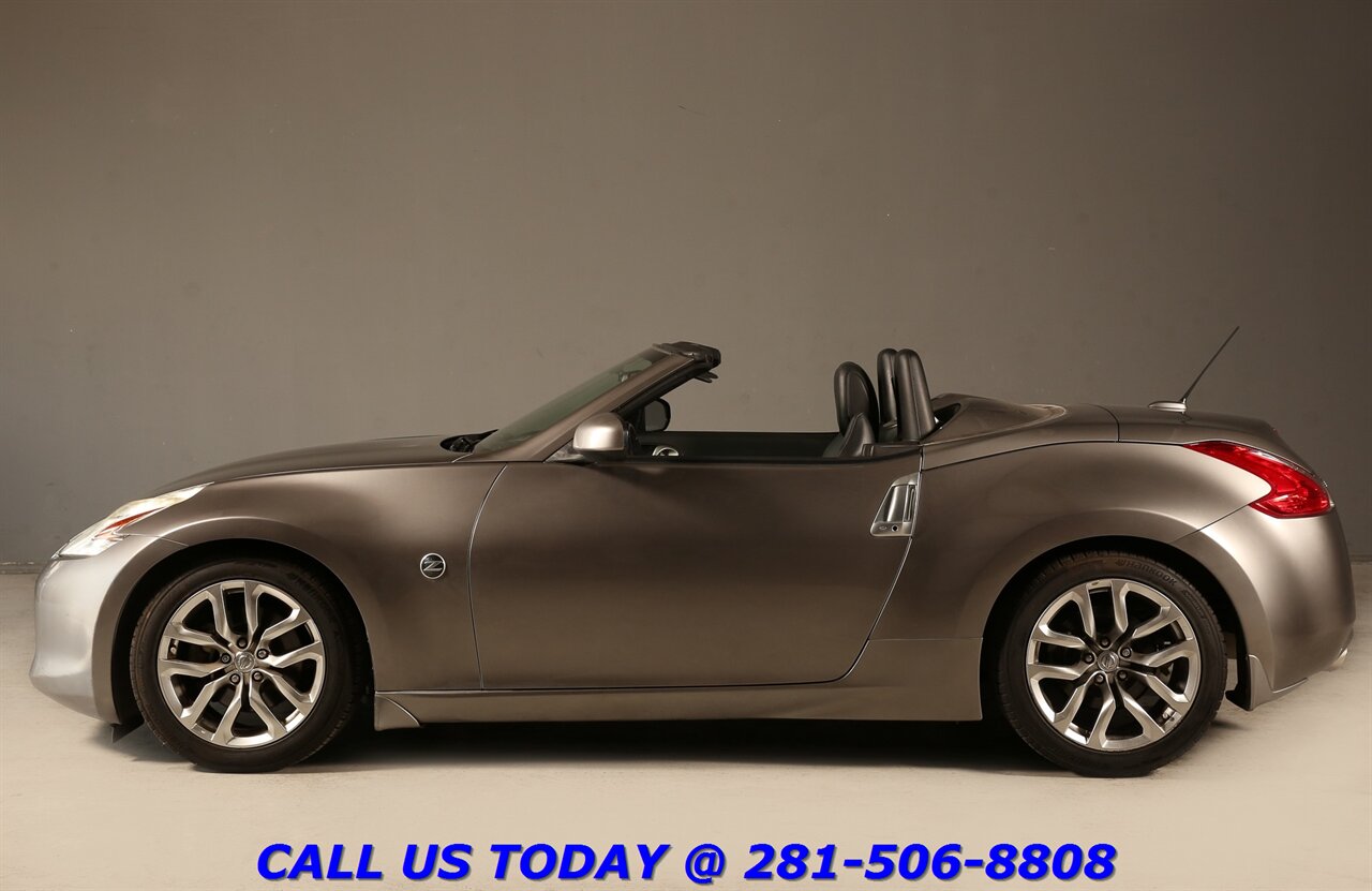 2010 Nissan 370Z 2010 Touring CONVERTIBLE MANUAL 6-SPEED 68K MLS - Photo 4 - Houston, TX 77031