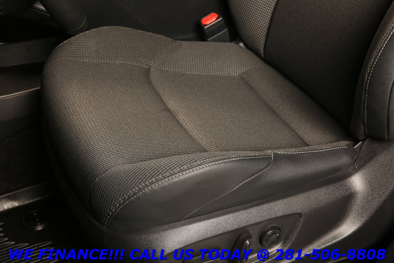 2024 Toyota bZ4X 2024 XLE NAV PANO ADAPT CRUISE BLIND 6K MILES!!!   - Photo 13 - Houston, TX 77031