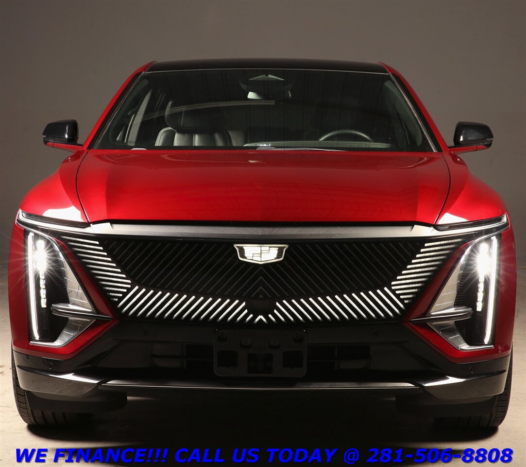 2024 Cadillac LYRIQ 2024 Tech CARPLAY PANO ADAPT-CRUISE BLIND 28K MLES   - Photo 8 - Houston, TX 77031