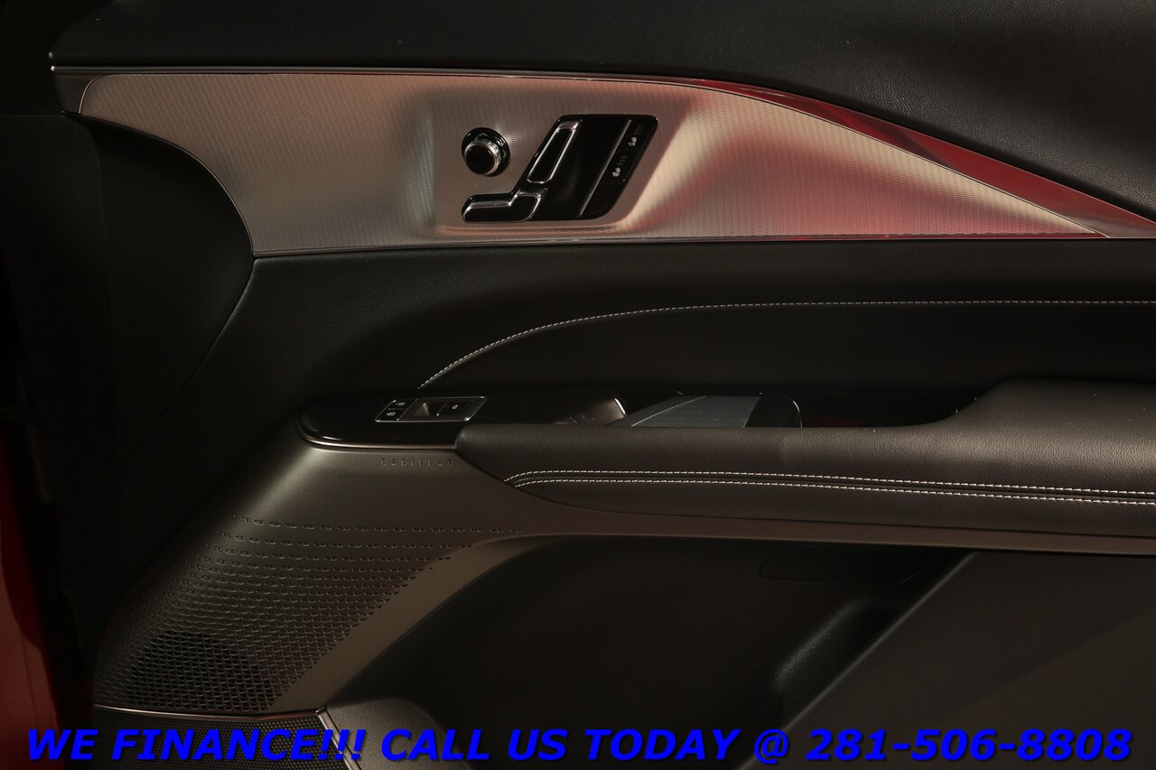 2024 Cadillac LYRIQ 2024 Tech CARPLAY PANO ADAPT-CRUISE BLIND 28K MLES   - Photo 25 - Houston, TX 77031