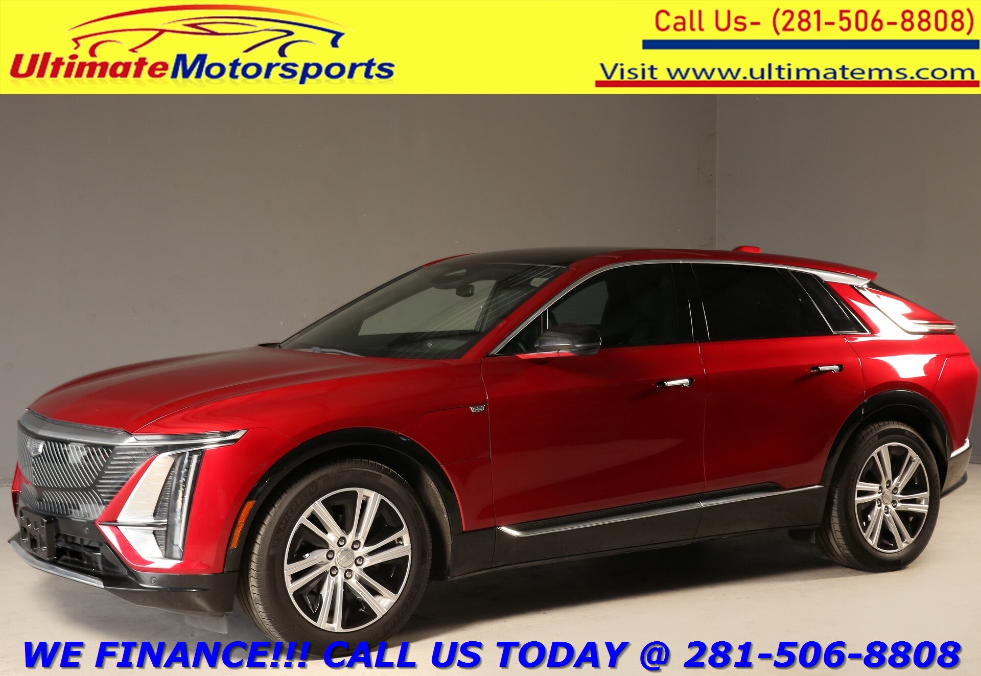 2024 Cadillac LYRIQ 2024 Tech CARPLAY PANO ADAPT-CRUISE BLIND 28K MLES   - Photo 1 - Houston, TX 77031