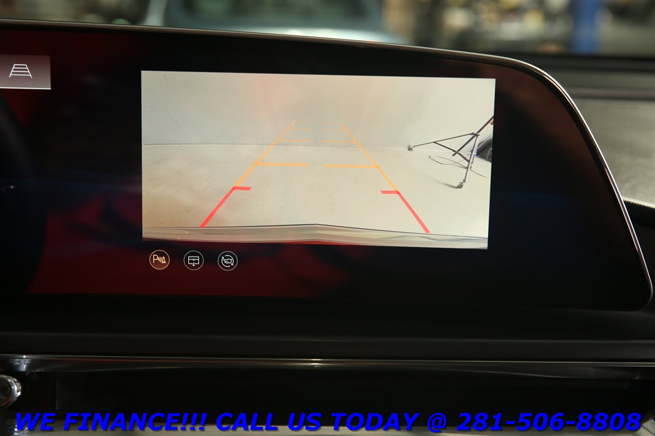 2024 Cadillac LYRIQ 2024 Tech CARPLAY PANO ADAPT-CRUISE BLIND 28K MLES   - Photo 19 - Houston, TX 77031