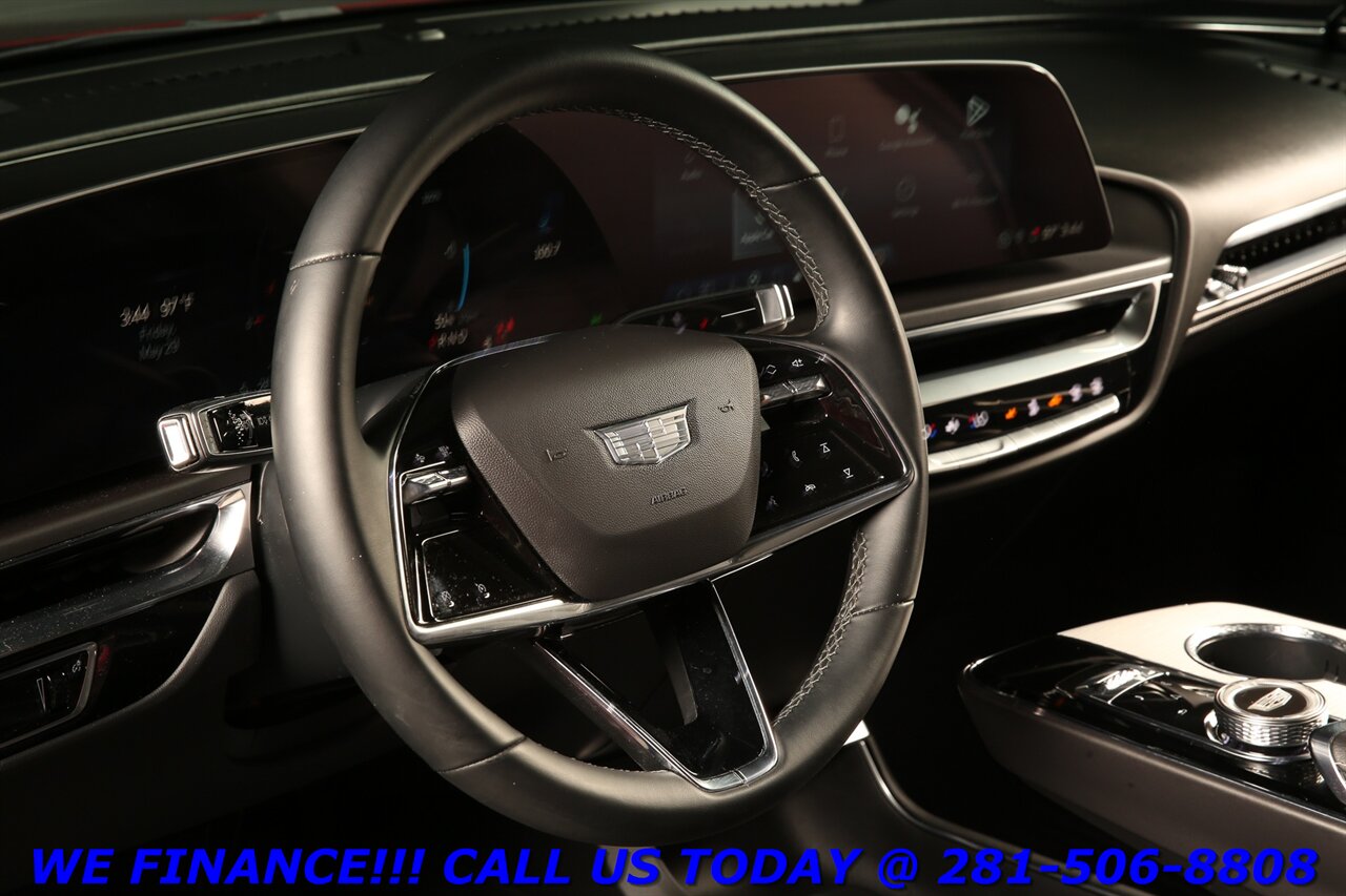 2024 Cadillac LYRIQ 2024 Tech CARPLAY PANO ADAPT-CRUISE BLIND 28K MLES   - Photo 11 - Houston, TX 77031