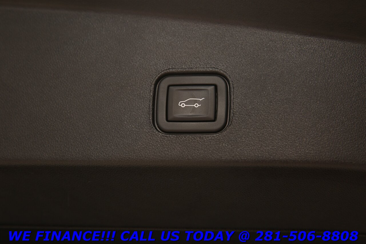 2024 Cadillac LYRIQ 2024 Tech CARPLAY PANO ADAPT-CRUISE BLIND 28K MLES   - Photo 27 - Houston, TX 77031