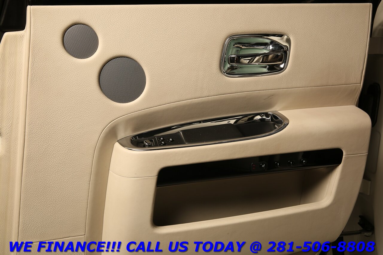 2012 Rolls-Royce Ghost 2012 6.6L V12 NAV HUD PANO DVD 248K MSRP 45K MLS - Photo 31 - Houston, TX 77031