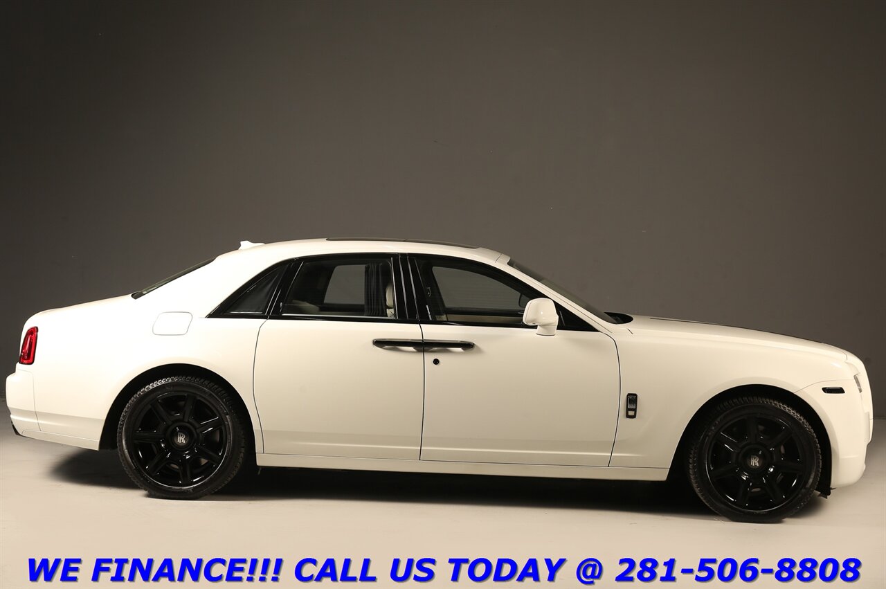 2012 Rolls-Royce Ghost 2012 6.6L V12 NAV HUD PANO DVD 248K MSRP 45K MLS - Photo 37 - Houston, TX 77031
