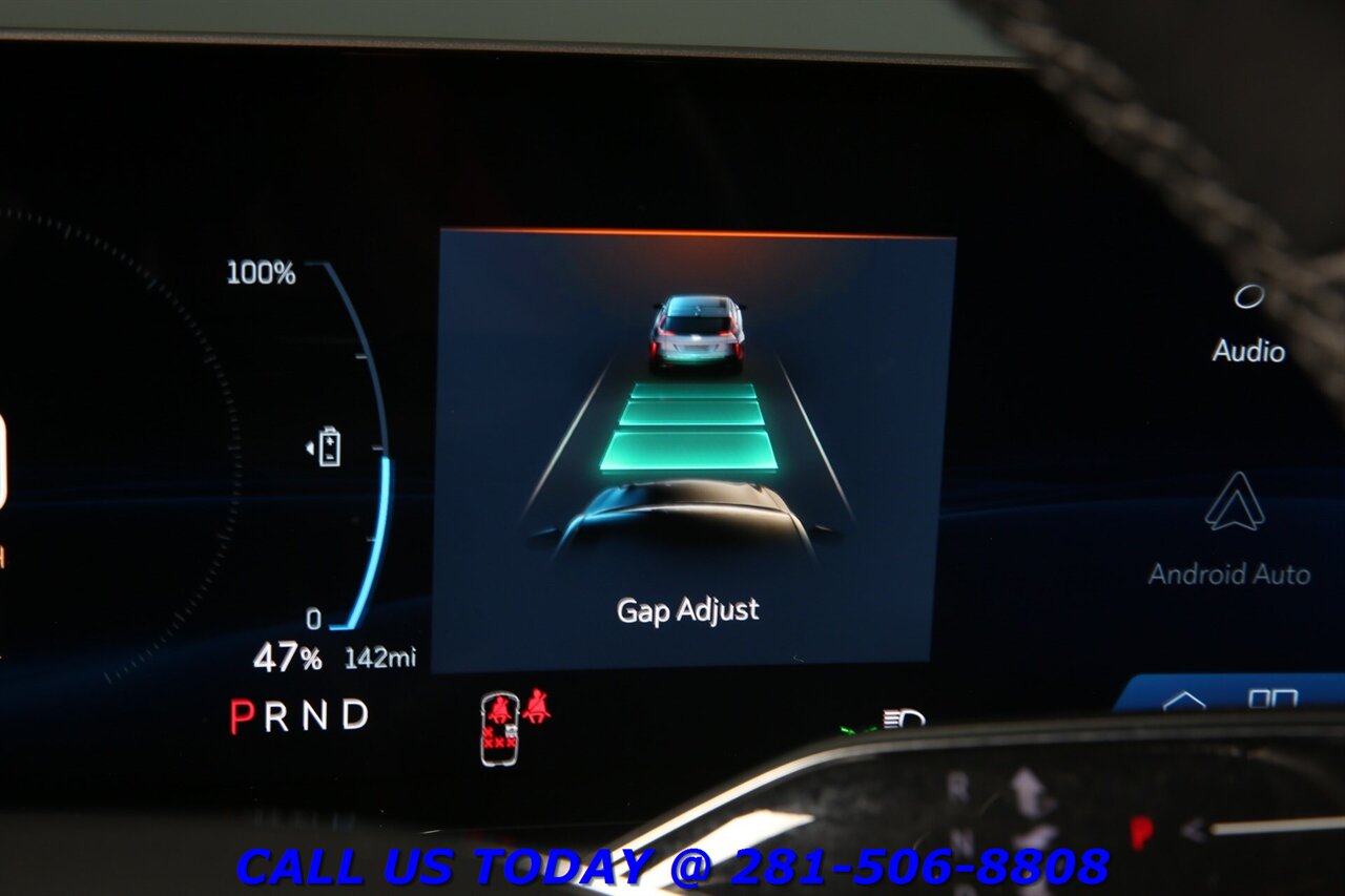 2024 Cadillac LYRIQ 2024 Luxury 1 AWD CARPLAY PANO ADAPT CRUISE 36K ML - Photo 17 - Houston, TX 77031
