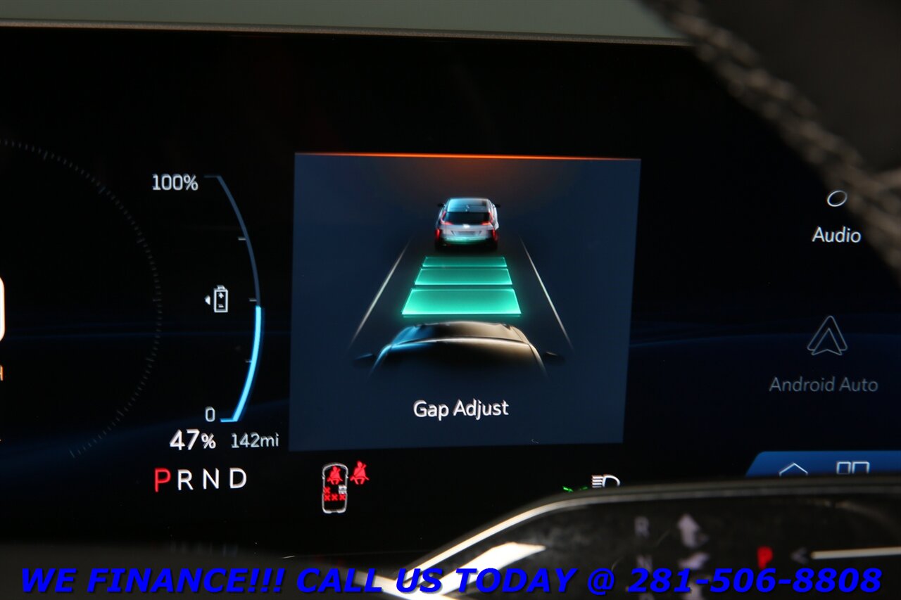 2024 Cadillac LYRIQ 2024 Luxury 1 AWD CARPLAY PANO ADAPT CRUISE 36K ML - Photo 17 - Houston, TX 77031