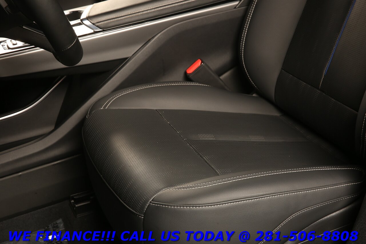 2024 Cadillac LYRIQ 2024 Luxury 1 AWD CARPLAY PANO ADAPT CRUISE 36K ML - Photo 14 - Houston, TX 77031
