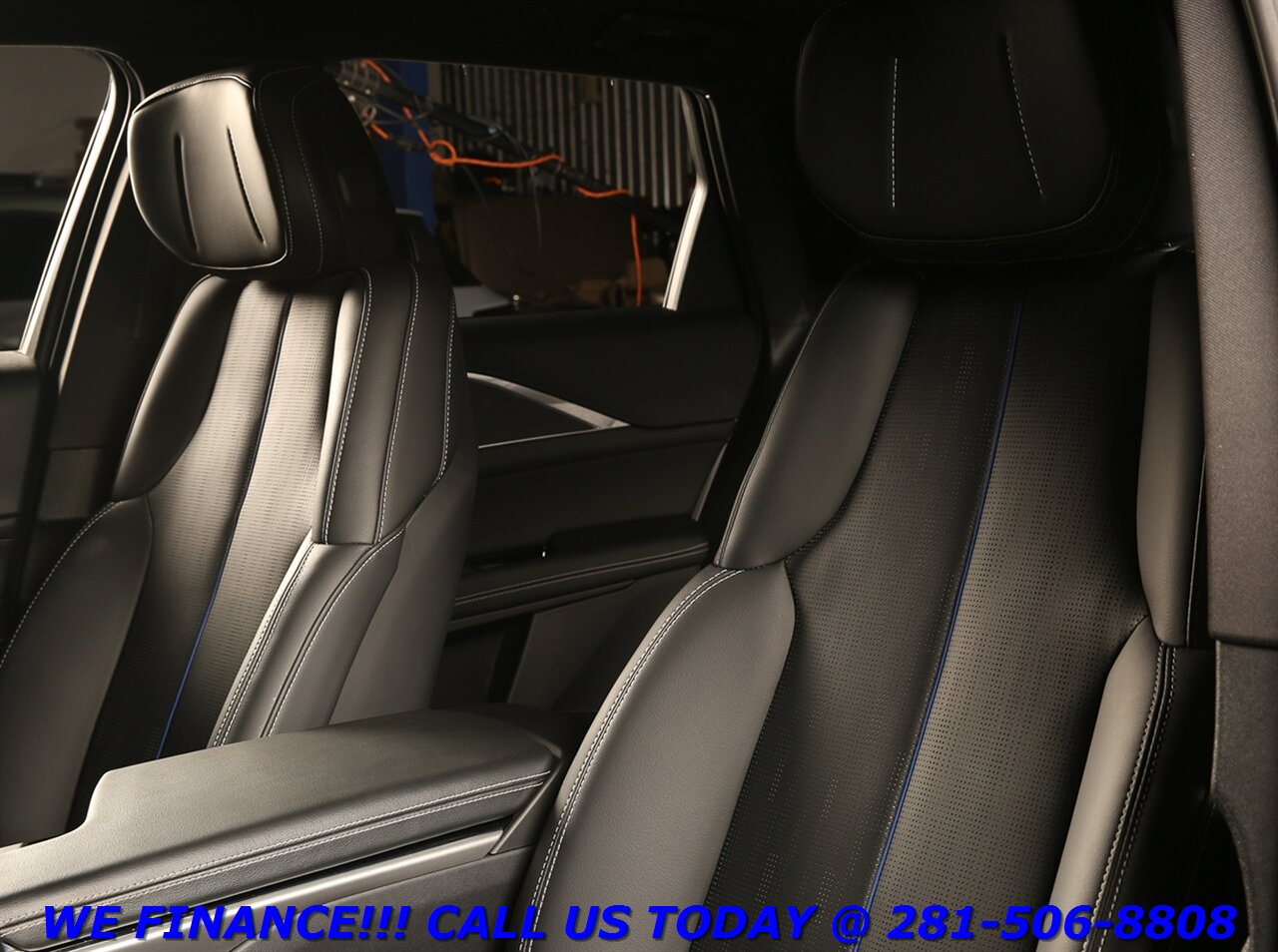 2024 Cadillac LYRIQ 2024 Luxury 1 AWD CARPLAY PANO ADAPT CRUISE 36K ML - Photo 13 - Houston, TX 77031