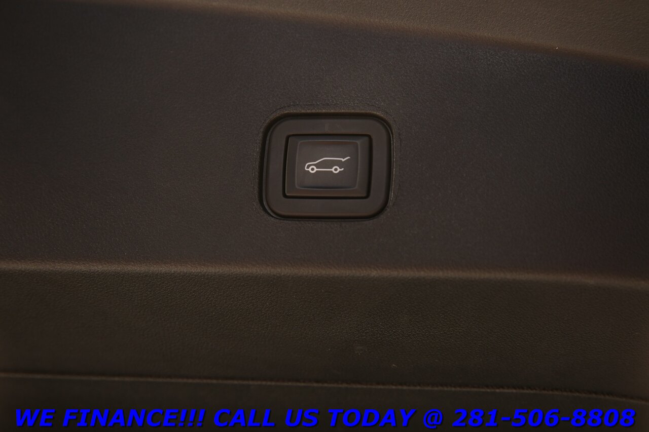 2024 Cadillac LYRIQ 2024 Luxury 1 AWD CARPLAY PANO ADAPT CRUISE 36K ML - Photo 28 - Houston, TX 77031