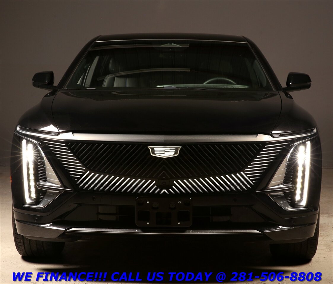 2024 Cadillac LYRIQ 2024 Luxury 1 AWD CARPLAY PANO ADAPT CRUISE 36K ML - Photo 8 - Houston, TX 77031