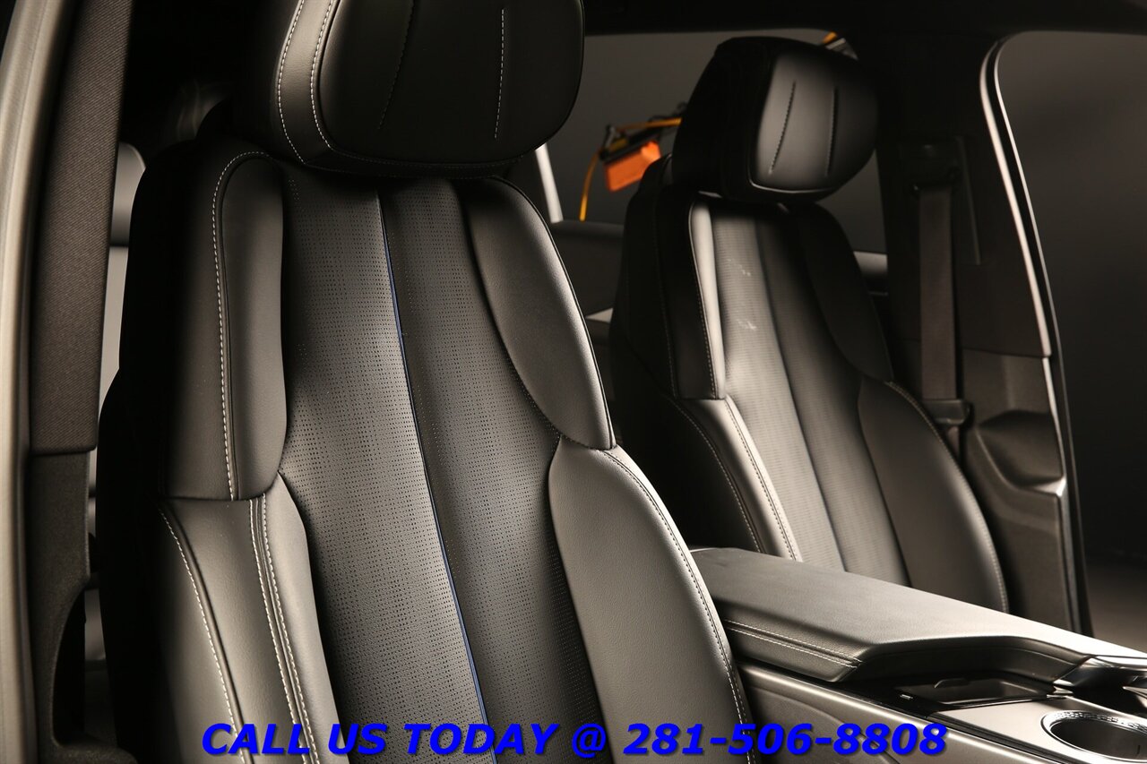 2024 Cadillac LYRIQ 2024 Luxury 1 AWD CARPLAY PANO ADAPT CRUISE 36K ML - Photo 21 - Houston, TX 77031