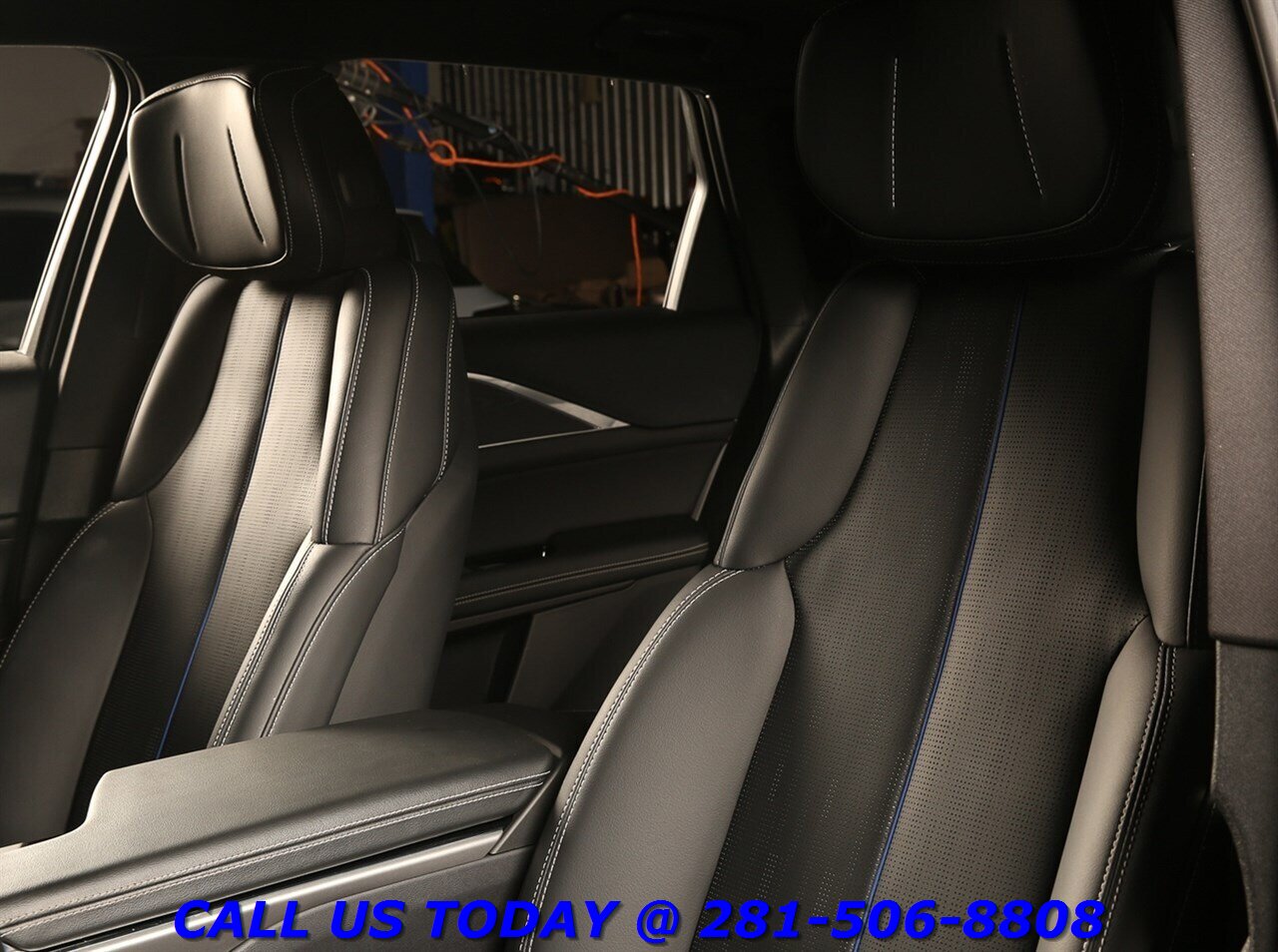 2024 Cadillac LYRIQ 2024 Luxury 1 AWD CARPLAY PANO ADAPT CRUISE 36K ML - Photo 13 - Houston, TX 77031